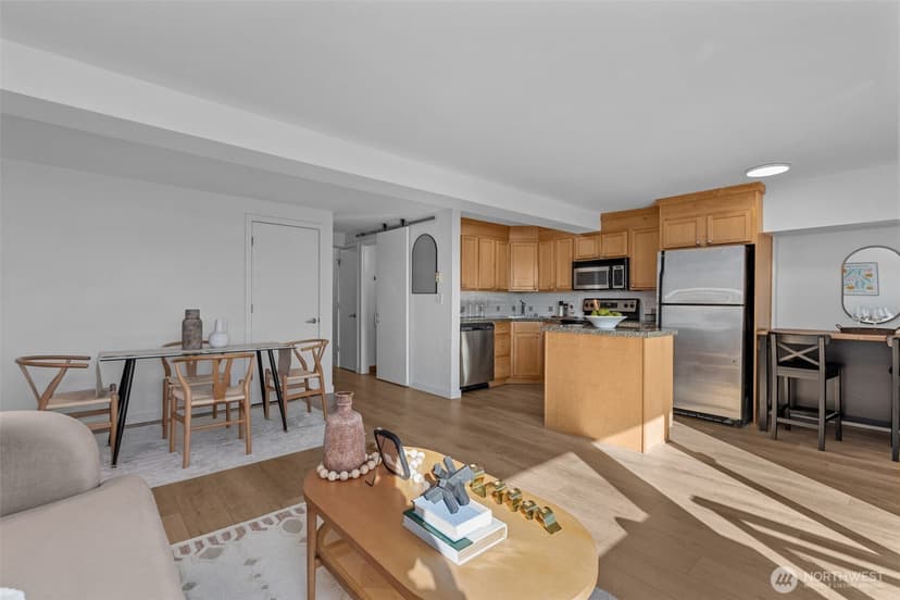 Property photo for 1601 Taylor Avenue N #303, Seattle photo 5