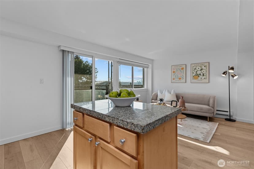 Property photo for 1601 Taylor Avenue N #303, Seattle photo 12