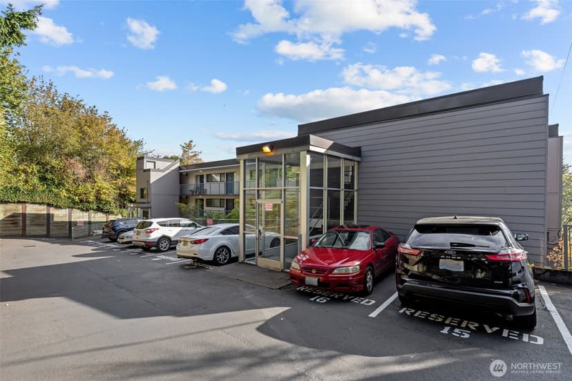 Property photo for 1601 Taylor Avenue N #303, Seattle photo 32