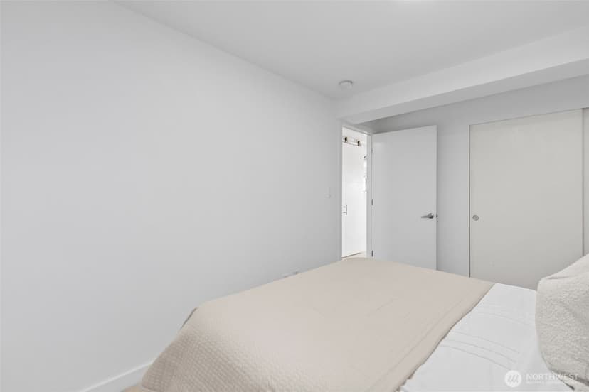 Property photo for 1601 Taylor Avenue N #303, Seattle photo 16