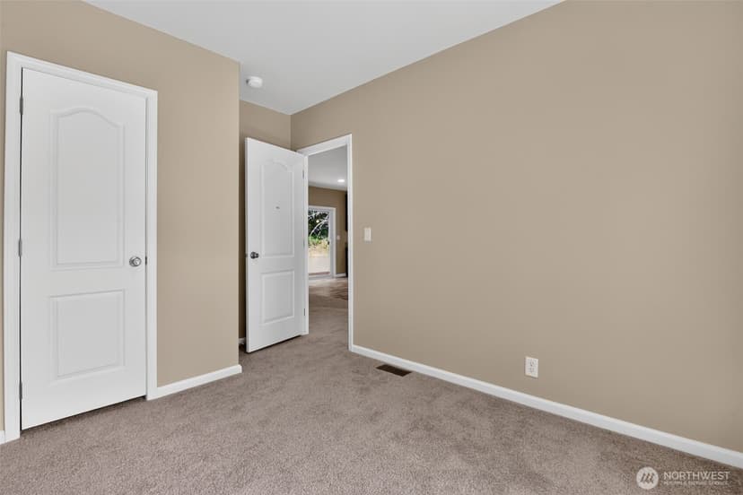 Property photo for 27129 Lake Riley, Arlington photo 27