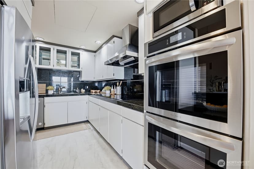 Property photo for 2021 1st Avenue #B6, Seattle photo 12