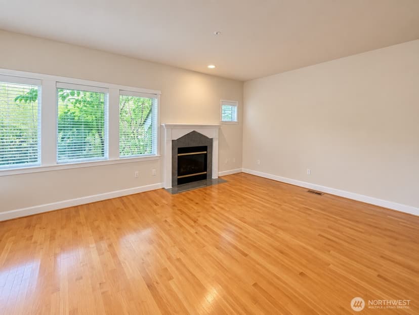 Property photo for 3712 101st Way NE #505, Kirkland photo 8