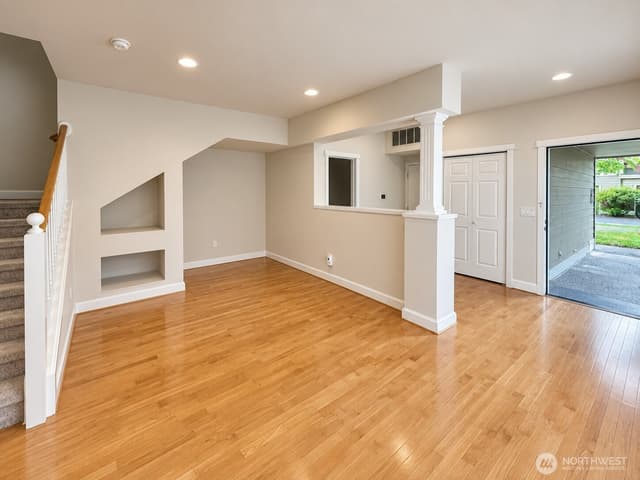Property photo for 3712 101st Way NE #505, Kirkland photo 2
