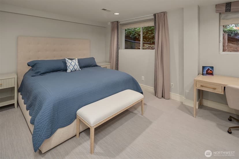Property photo for 3135 Hunts Point Circle, Hunts Point photo 22