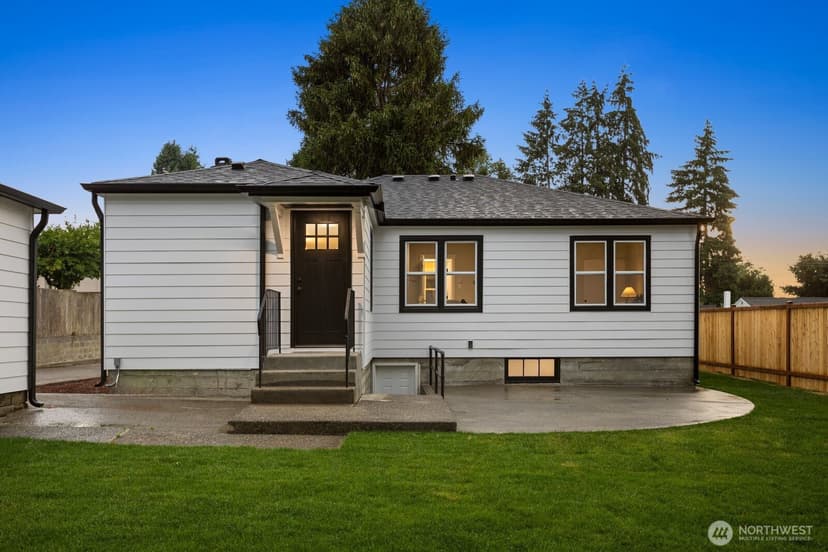 Property photo for 3111 Greenwood Avenue W, University Place photo 26