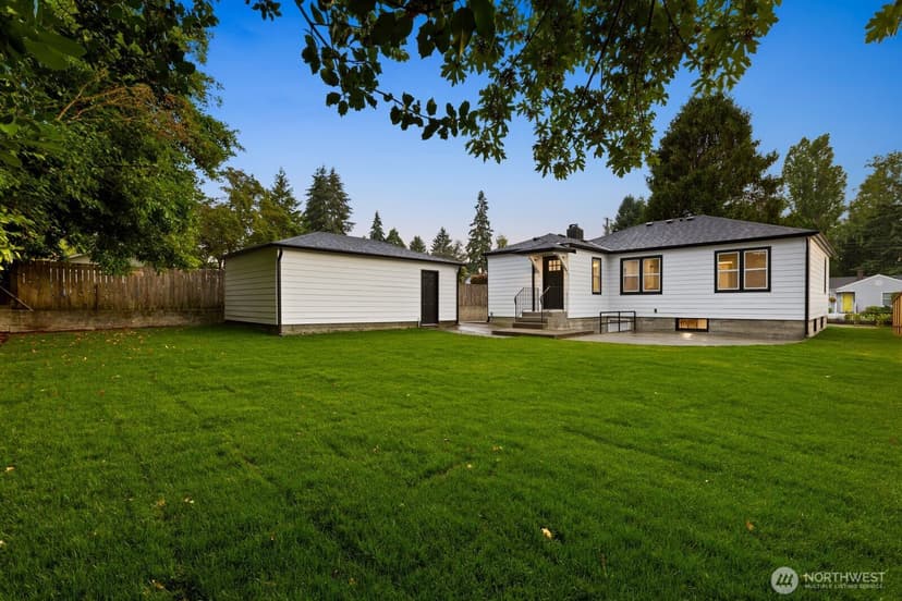 Property photo for 3111 Greenwood Avenue W, University Place photo 28
