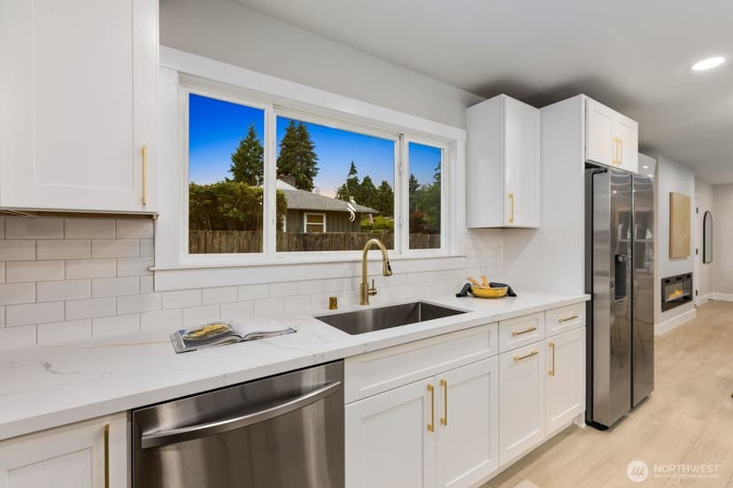 Property photo for 3111 Greenwood Avenue W, University Place photo 12