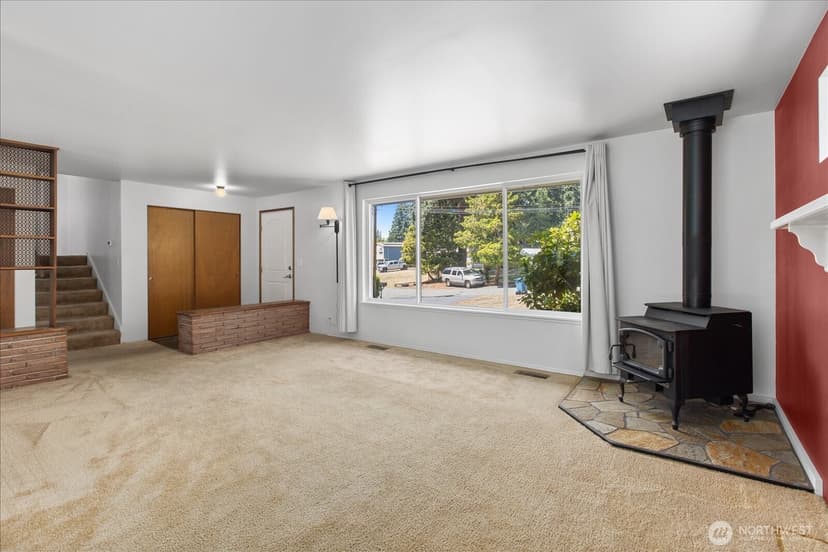 Property photo for 6216 189th Place SW, Lynnwood photo 4