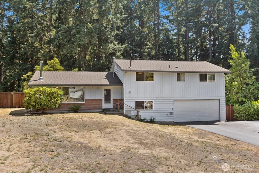Property photo for 6216 189th Place SW, Lynnwood