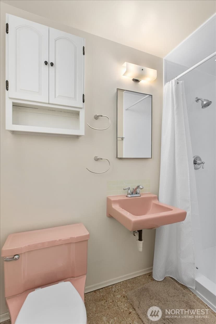 Property photo for 6216 189th Place SW, Lynnwood photo 20