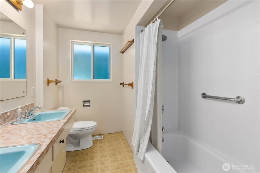 Property photo for 6216 189th Place SW, Lynnwood photo 17