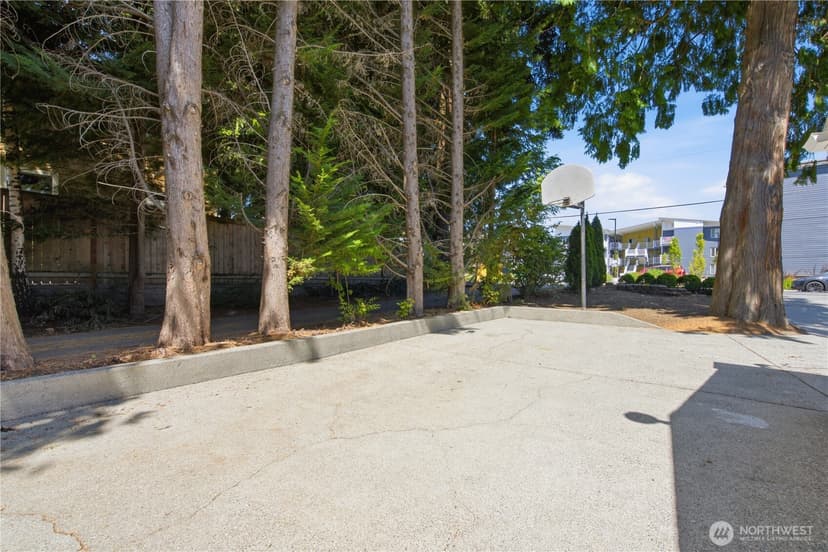 Property photo for 13413 NE 132nd St, Kirkland photo 30