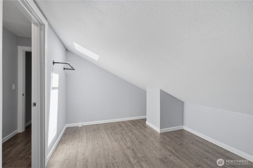 Property photo for 13413 NE 132nd St, Kirkland photo 21