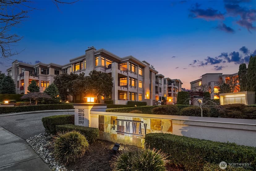 Property photo for 530 Lake Street S #H202, Kirkland