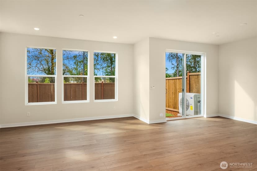 Property photo for 15806 23rd Avenue NE, Marysville photo 5