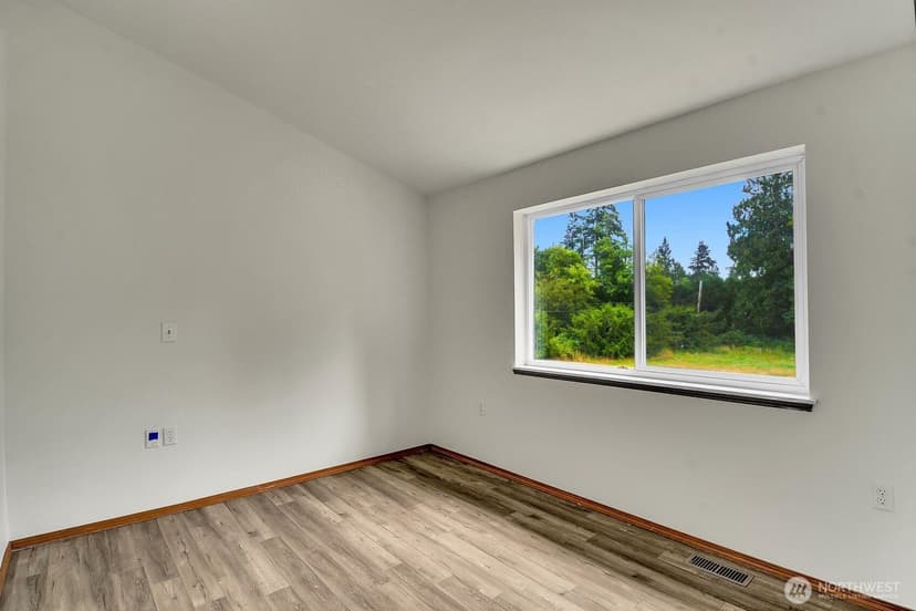 Property photo for 626 212th Street NW, Arlington photo 33