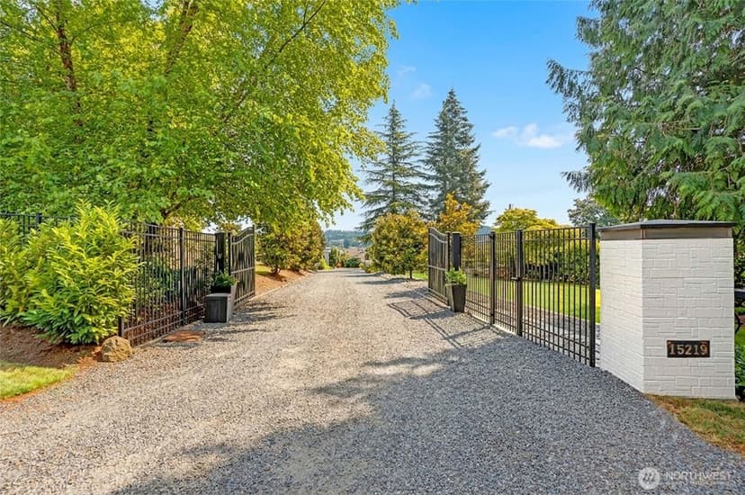 Property photo for 15219 W Lake Goodwin Road, Stanwood photo 4