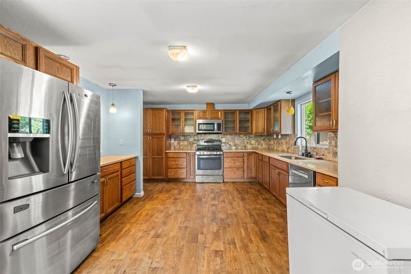 Property photo for 11117 Northstar Way SW, Lakewood photo 13