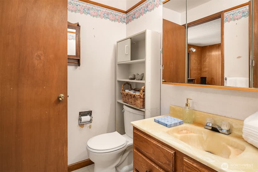 Property photo for 1260 168th Avenue NE, Bellevue photo 14