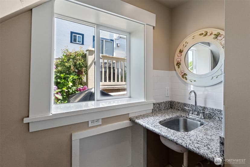 Property photo for 506 Perry Avenue N, Port Orchard photo 30