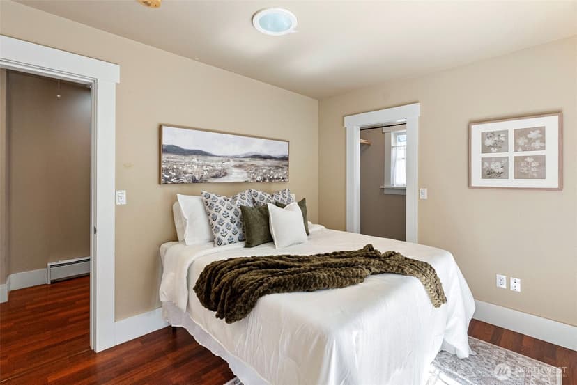 Property photo for 506 Perry Avenue N, Port Orchard photo 13