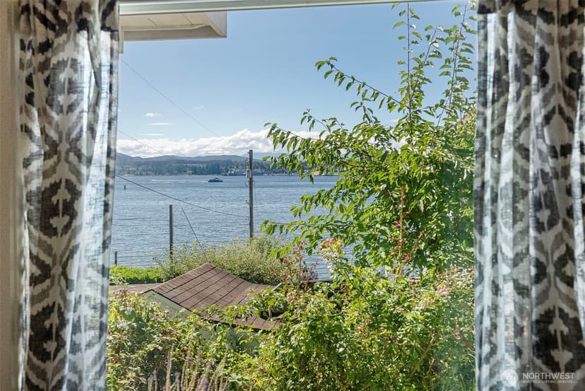Property photo for 506 Perry Avenue N, Port Orchard photo 31