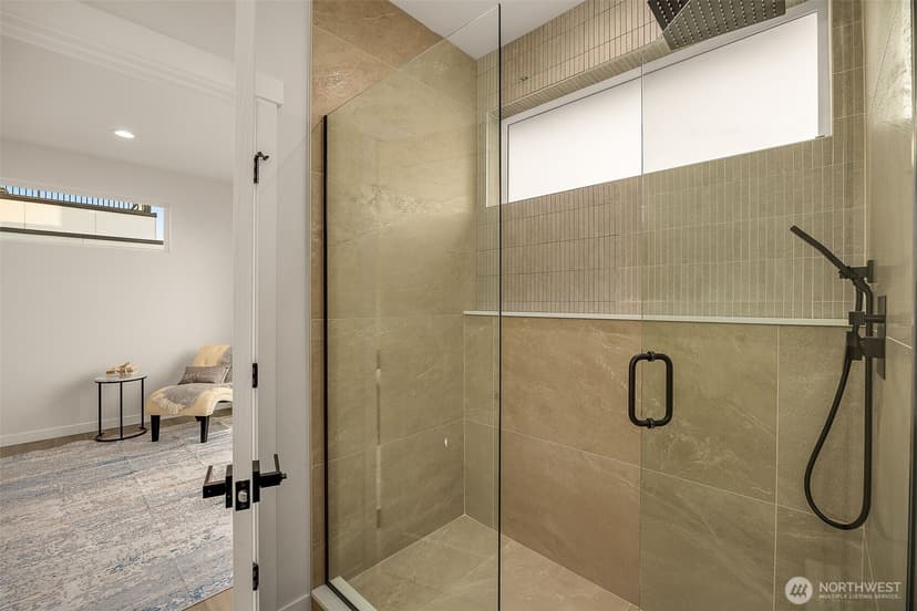 Property photo for 4516 B Corliss Avenue N, Seattle photo 14