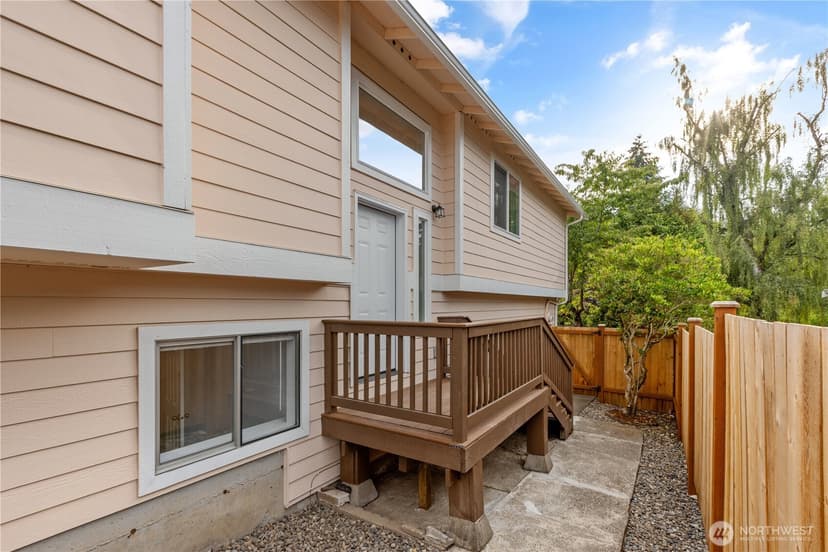 Property photo for 5016 26th Avenue SW, Seattle photo 3