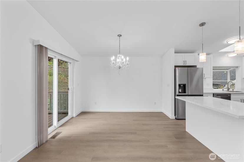 Property photo for 5016 26th Avenue SW, Seattle photo 10