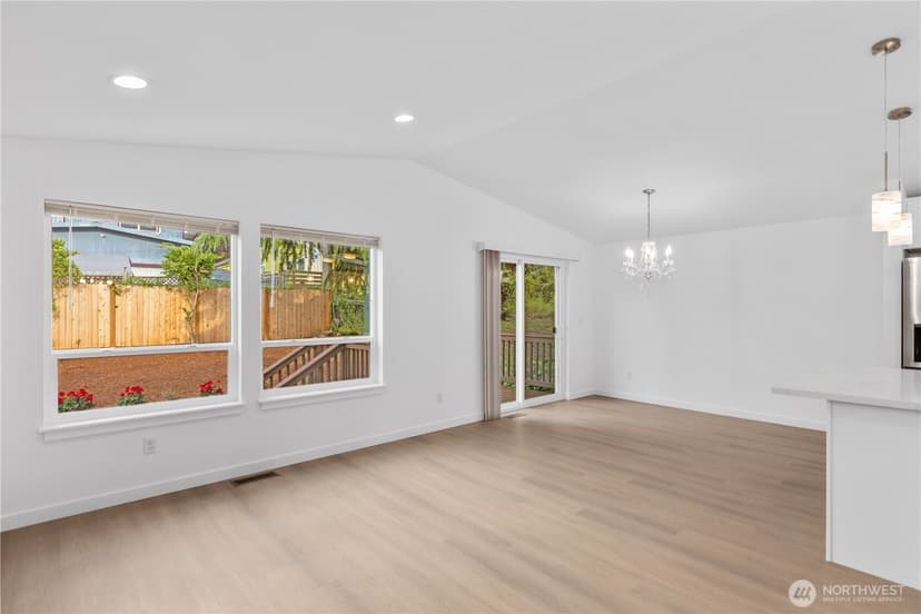 Property photo for 5016 26th Avenue SW, Seattle photo 11