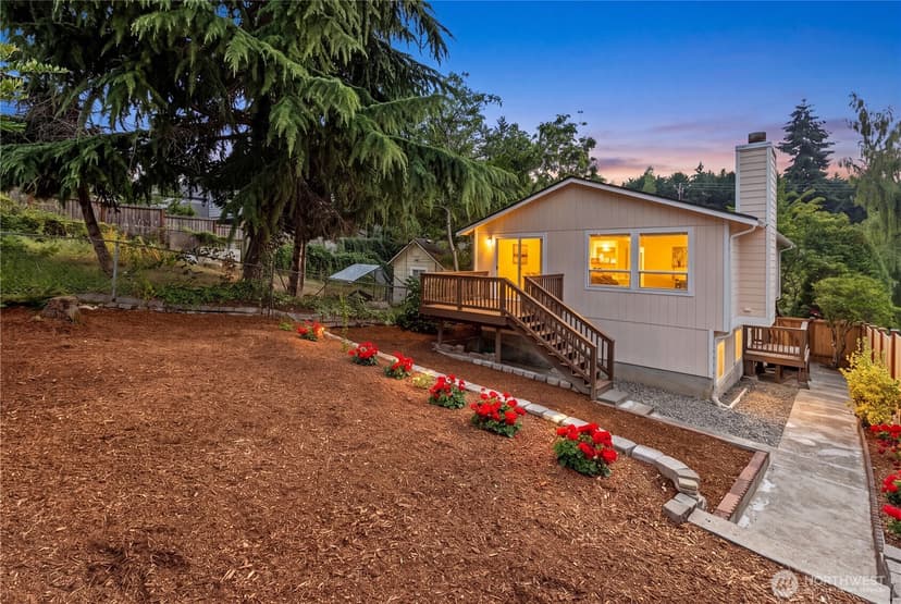 Property photo for 5016 26th Avenue SW, Seattle photo 33
