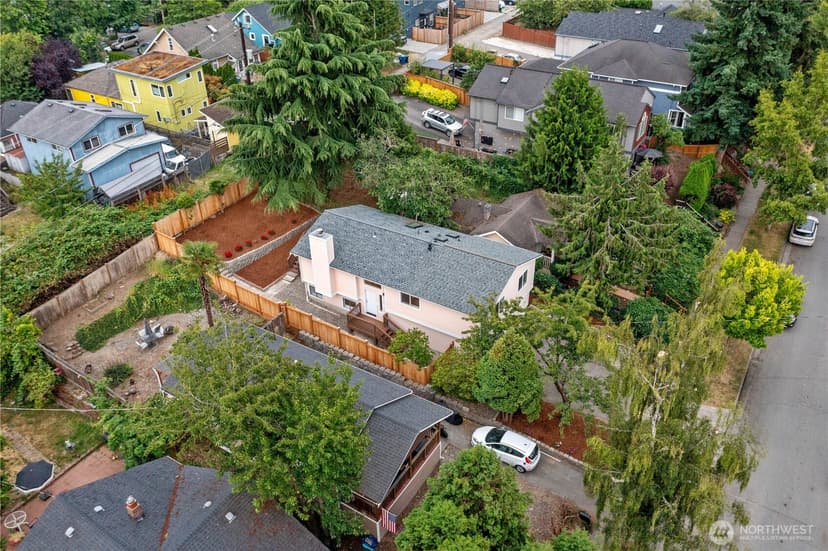 Property photo for 5016 26th Avenue SW, Seattle photo 40