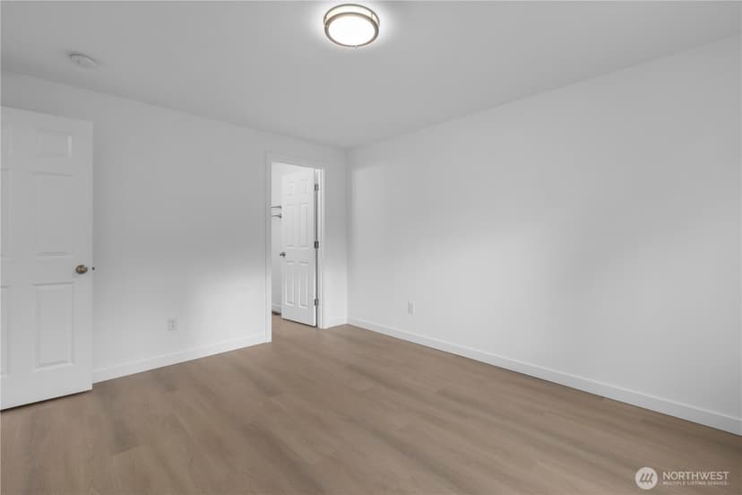 Property photo for 5016 26th Avenue SW, Seattle photo 14