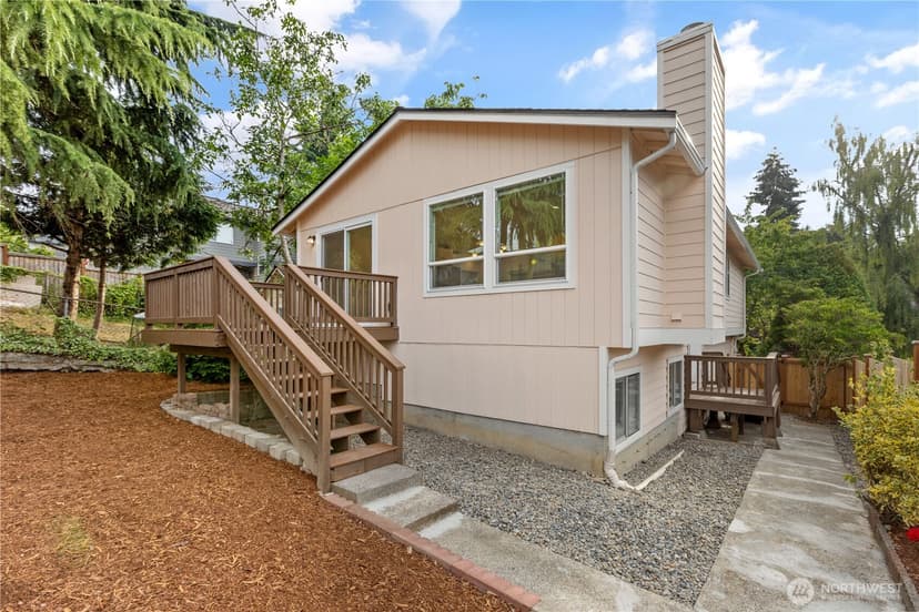 Property photo for 5016 26th Avenue SW, Seattle photo 31