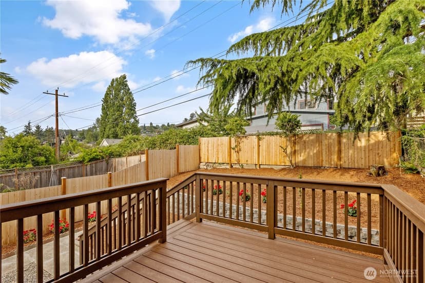 Property photo for 5016 26th Avenue SW, Seattle photo 32