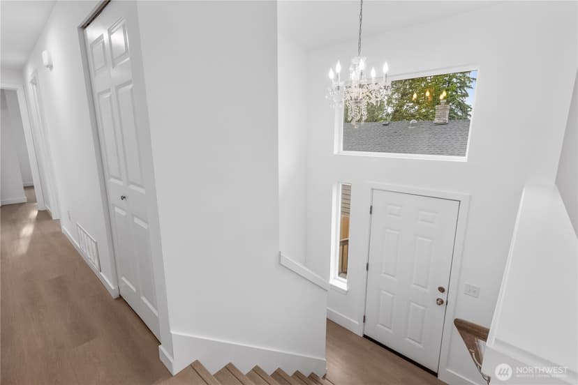 Property photo for 5016 26th Avenue SW, Seattle photo 12
