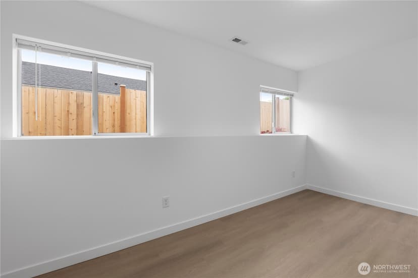 Property photo for 5016 26th Avenue SW, Seattle photo 28