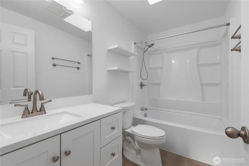 Property photo for 5016 26th Avenue SW, Seattle photo 16