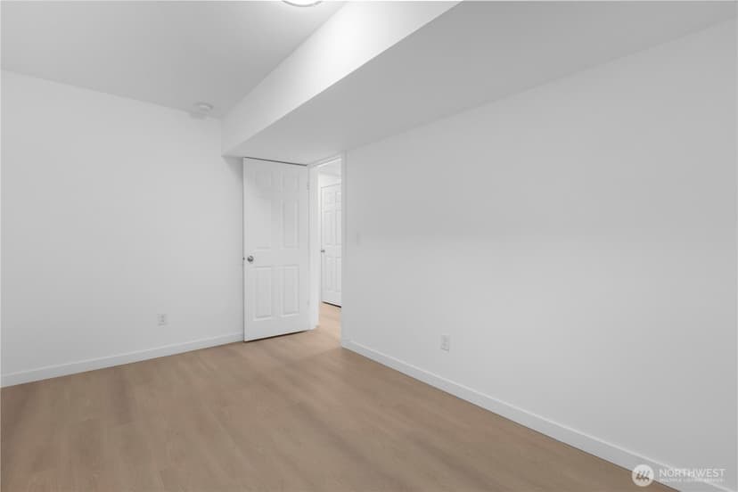 Property photo for 5016 26th Avenue SW, Seattle photo 26