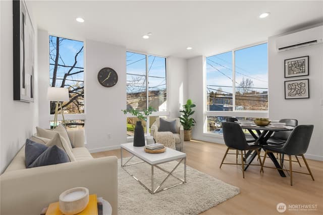 Property photo for 957 N 35th Street, Seattle photo 4