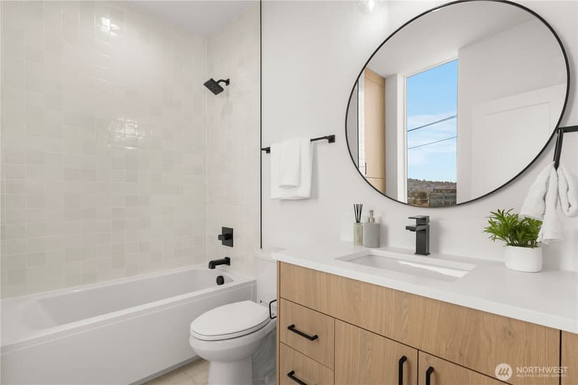 Property photo for 957 N 35th Street, Seattle photo 20