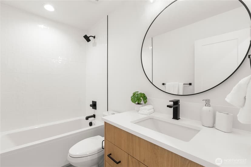Property photo for 957 N 35th Street, Seattle photo 22