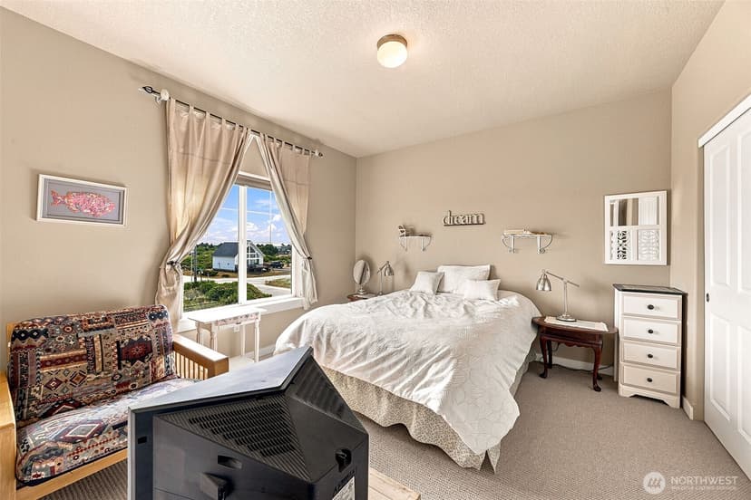 Property photo for 598 Marine View Drive SW, Ocean Shores photo 16