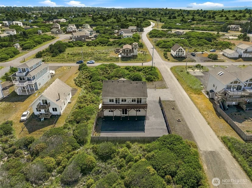 Property photo for 598 Marine View Drive SW, Ocean Shores photo 36