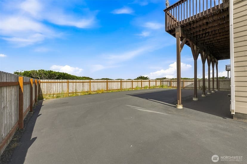 Property photo for 598 Marine View Drive SW, Ocean Shores photo 31