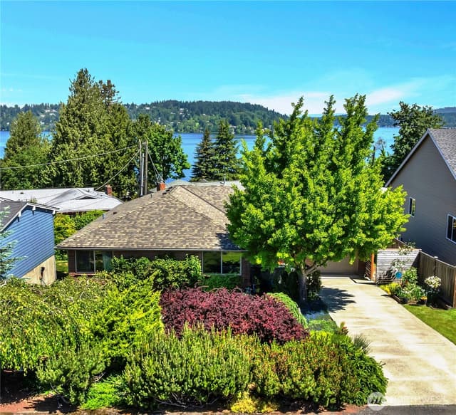 Property photo for 7528 S Laurel Street, Seattle photo 3