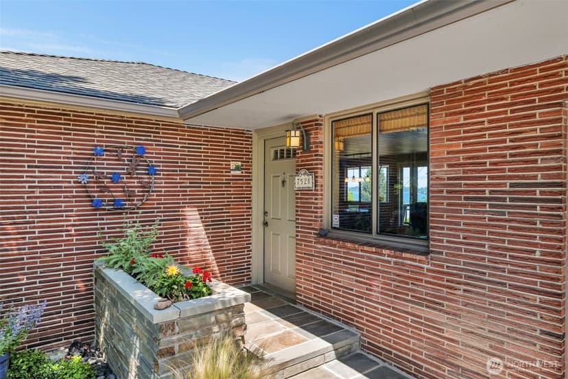 Property photo for 7528 S Laurel Street, Seattle photo 6