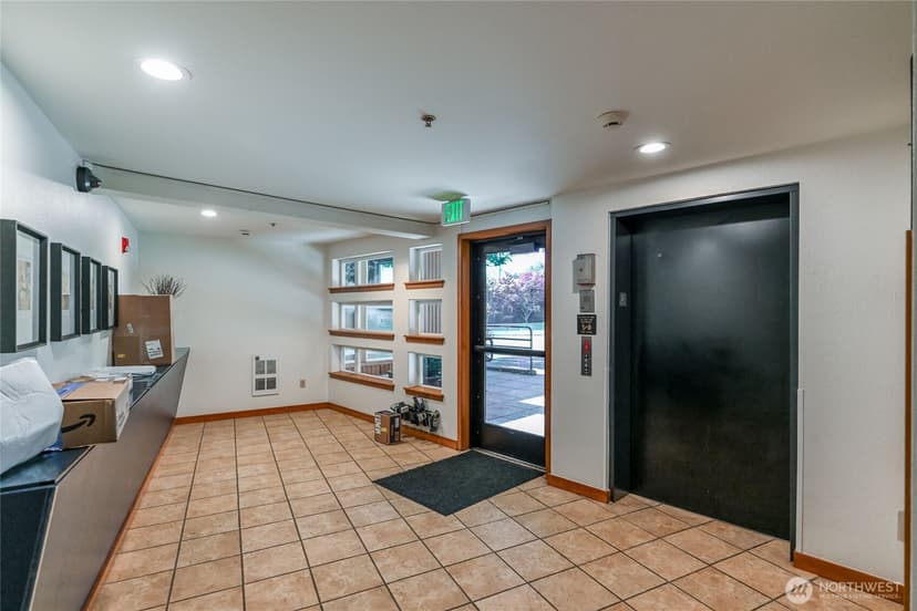 Property photo for 4020 Aurora Avenue N #308, Seattle photo 12