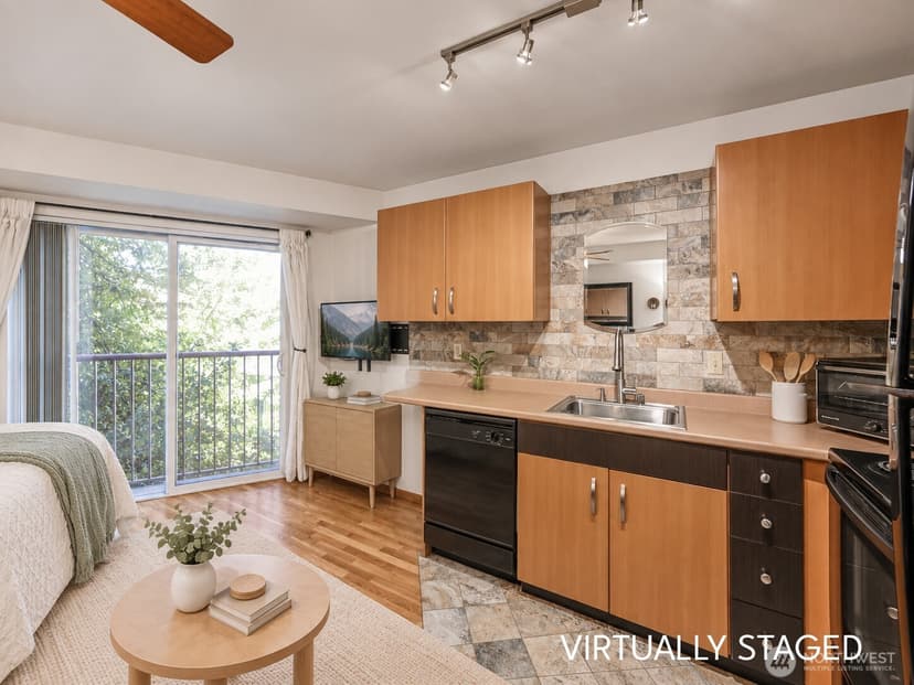 Property photo for 4020 Aurora Avenue N #308, Seattle photo 3